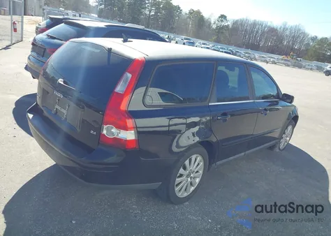 2005 Volvo V50 2.4I z USA, uszkodzony, nr VIN YV1MW382452047223